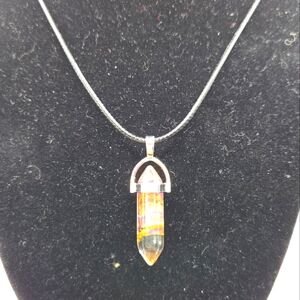 Elegant Multicolor Pendant Necklace